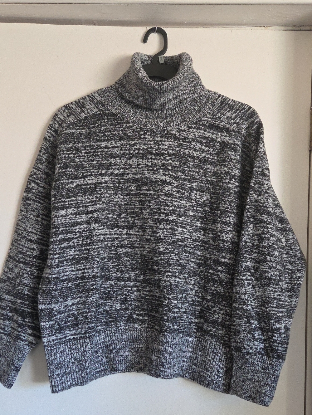 SHEIN Black & White Marled Turtleneck Sweater
